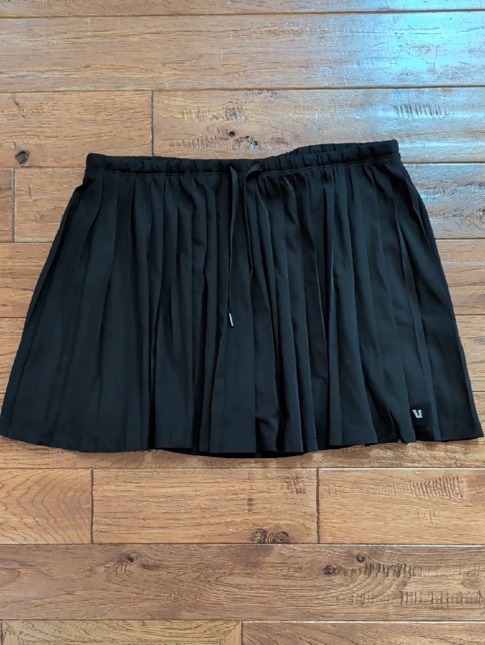Vuori Clementine Black Pleated Women’s Mini Swim Sport Skirt